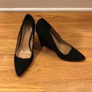 Express faux suede wedges